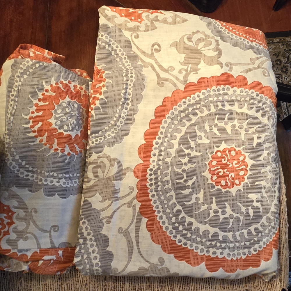 Room Essentials Orange and Gray Down Alternative Comforter